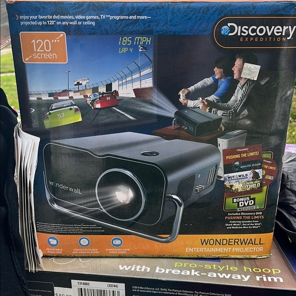 Discovery Expedition Black Wonderwall Projector - Picture 1 of 1